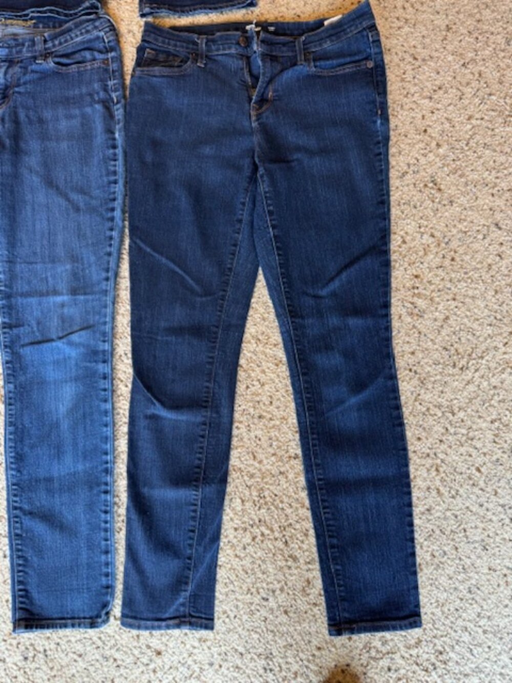 Old Navy Women's Blue Jeans Size 4 Mid-Rise Lot of (5) - Picture 7 of 16